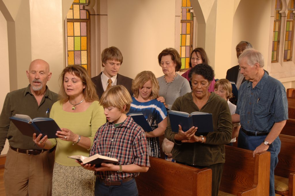 singing-hymns-in-church-judsonia-church-of-christ